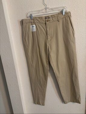 Izod saltwater wash chinos